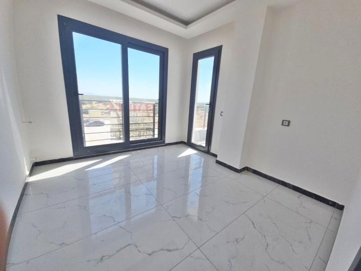 Image No.16-3 Bed Duplex for sale