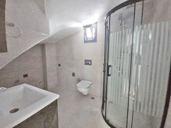 Image No.12-3 Bed Duplex for sale