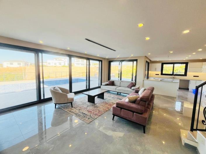 Image No.10-Villa / Détaché de 5 chambres à vendre à Aydin