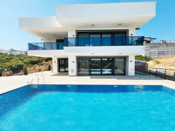 Image No.3-Villa / Détaché de 5 chambres à vendre à Aydin