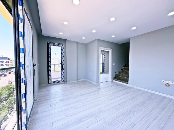 Image No.14-3 Bed Duplex for sale