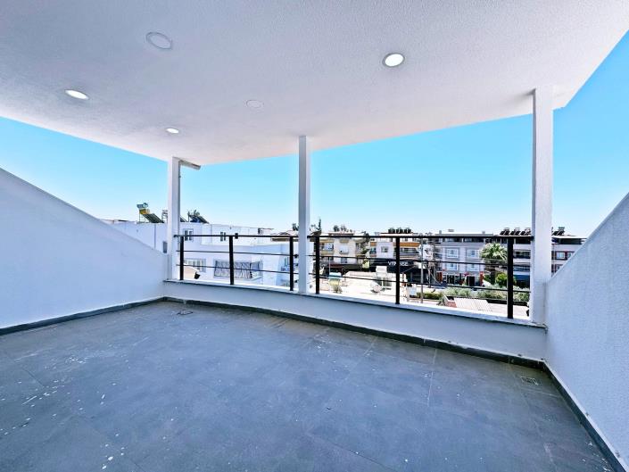 Image No.29-3 Bed Duplex for sale