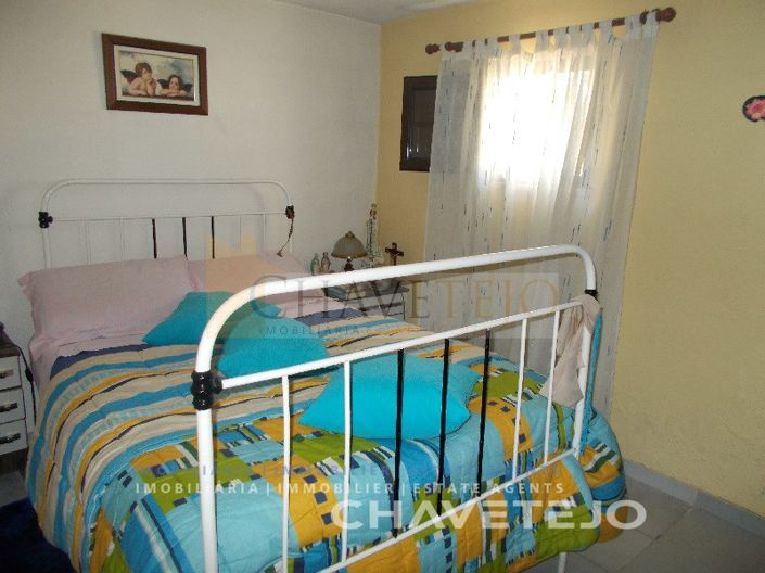 Image No.11-2 Bed House for sale