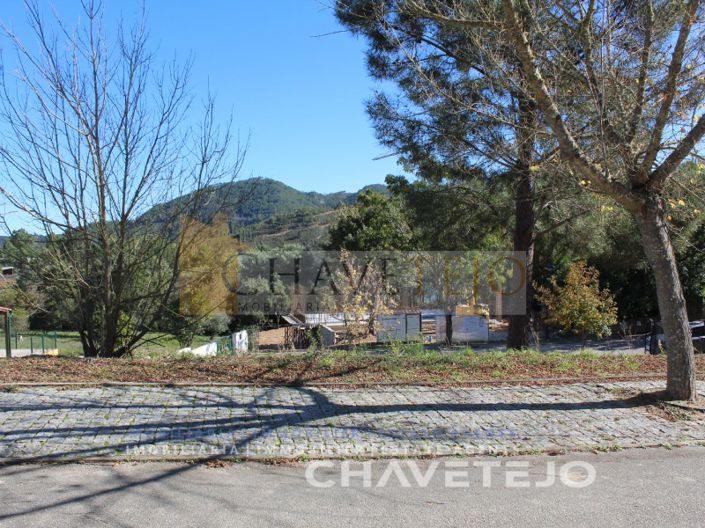 Image No.2-Terrain à vendre à Ferreira do Zêzere