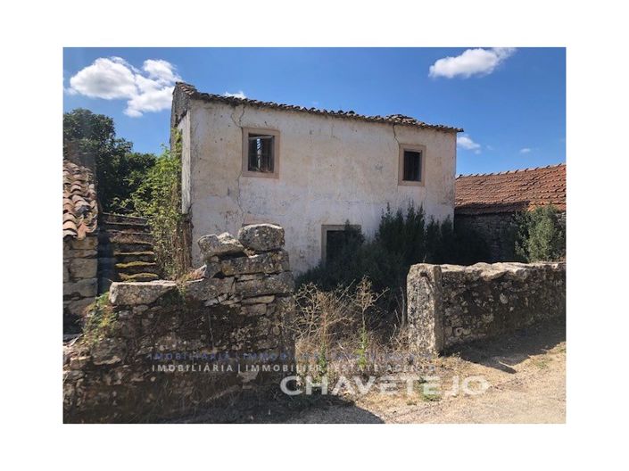 Image No.2-4 Bed House for sale