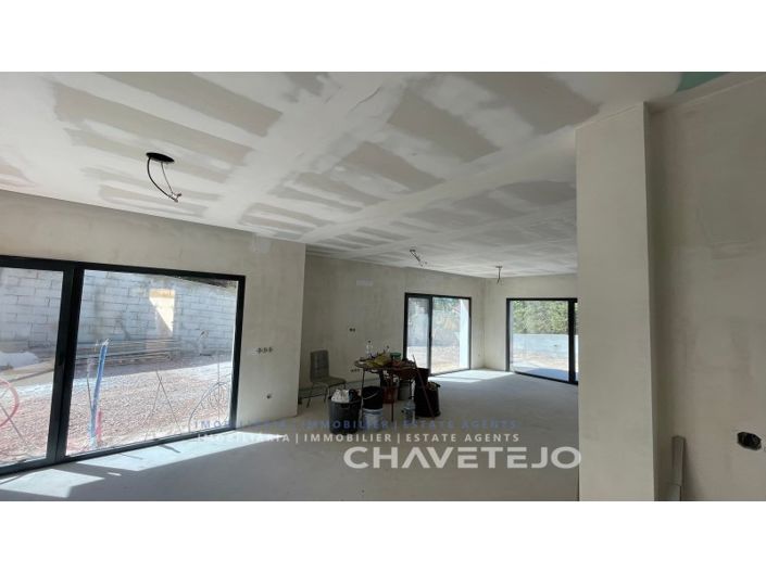 Image No.3-4 Bed House for sale