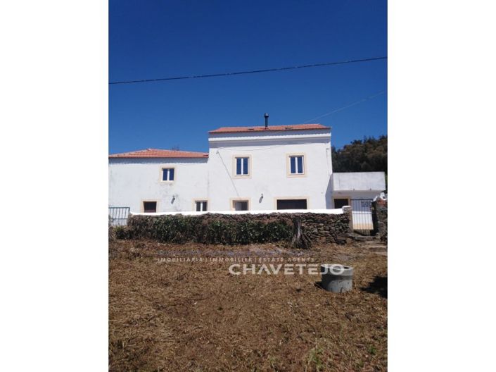 Image No.2-Maison de 2 chambres à vendre à Figueiró dos Vinhos