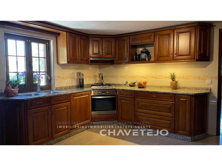 Image No.10-6 Bed Farmhouse for sale