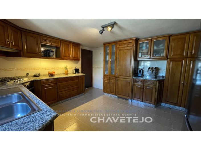 Image No.13-6 Bed Farmhouse for sale