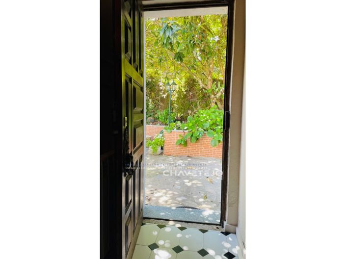 Image No.3-6 Bed Farmhouse for sale