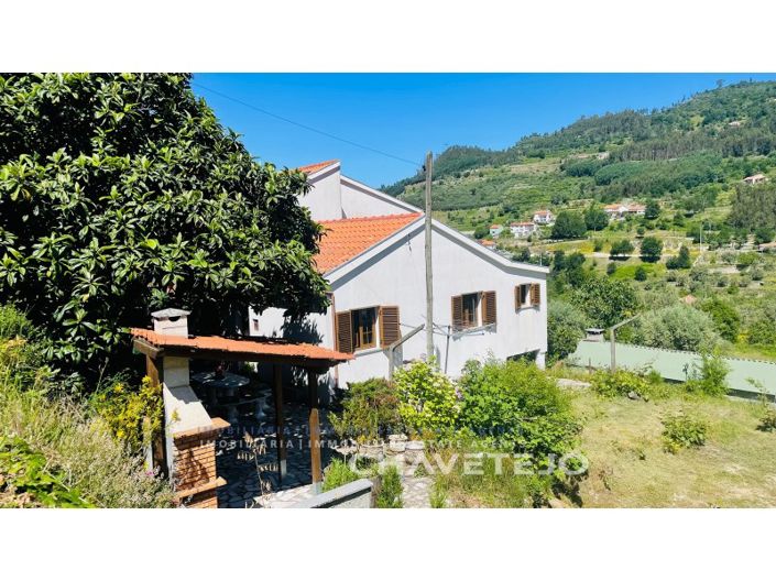 Image No.51-6 Bed Farmhouse for sale