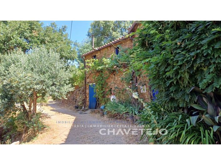 Image No.12-5 Bed Farmhouse for sale