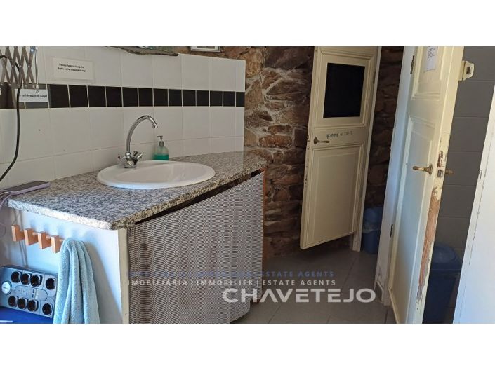 Image No.29-5 Bed Farmhouse for sale