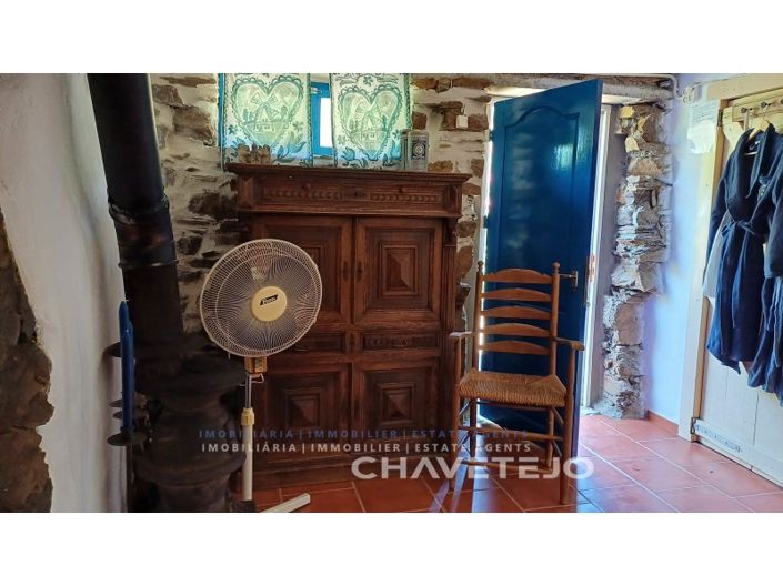 Image No.34-5 Bed Farmhouse for sale