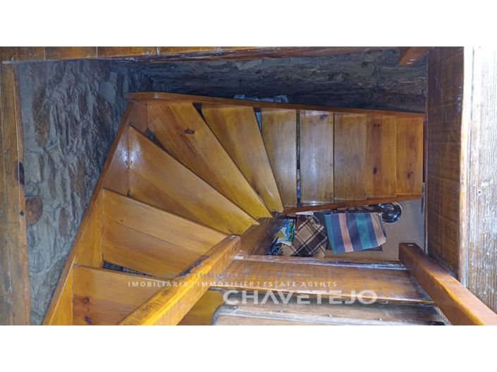 Image No.37-5 Bed Farmhouse for sale