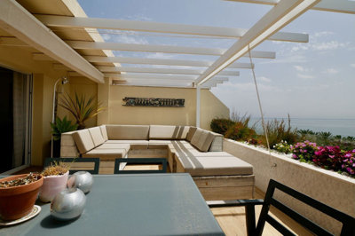 8-e64a9055bba3e77ac8aca3b893cdf826