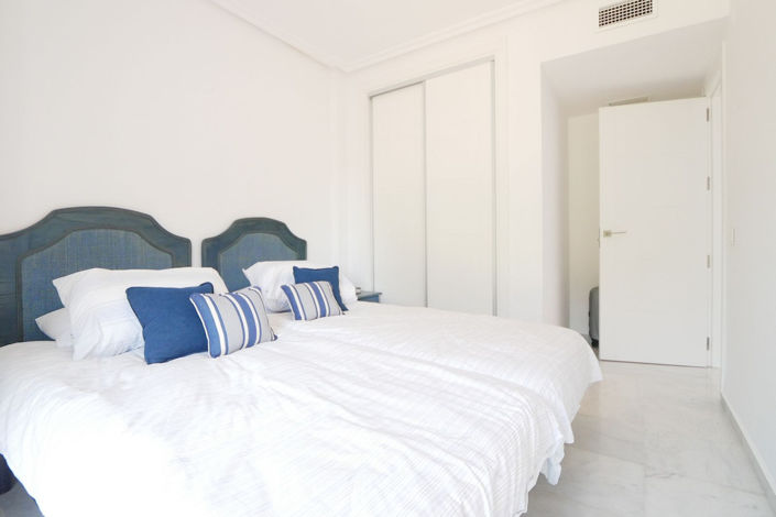 Image No.16-4 Bed Property for sale