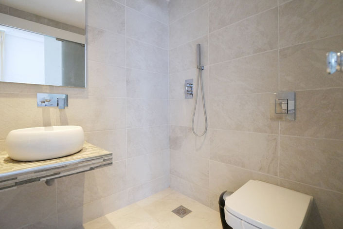 Image No.19-4 Bed Property for sale