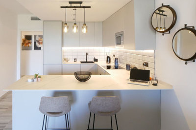 11-20939a0134ad724a8cb2a801094d15a4