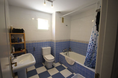 12-53013098fcab6c38b1379cd33298e050