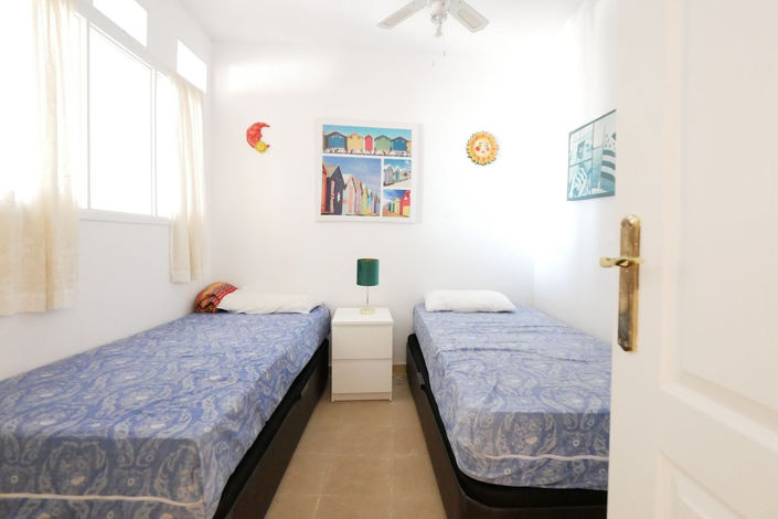 Image No.16-2 Bed Property for sale