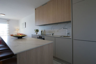 10-bb915d1cb19341576dcdc994b81ab9c5