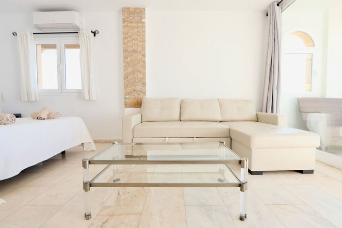 Image No.18-2 Bed Property for sale