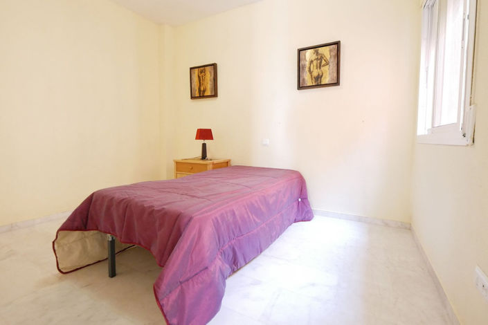 Image No.17-2 Bed Property for sale