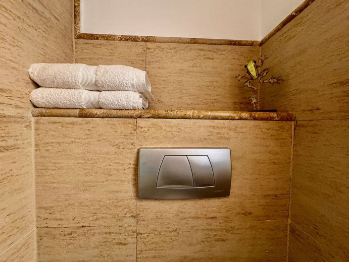 Image No.19-2 Bed Property for sale