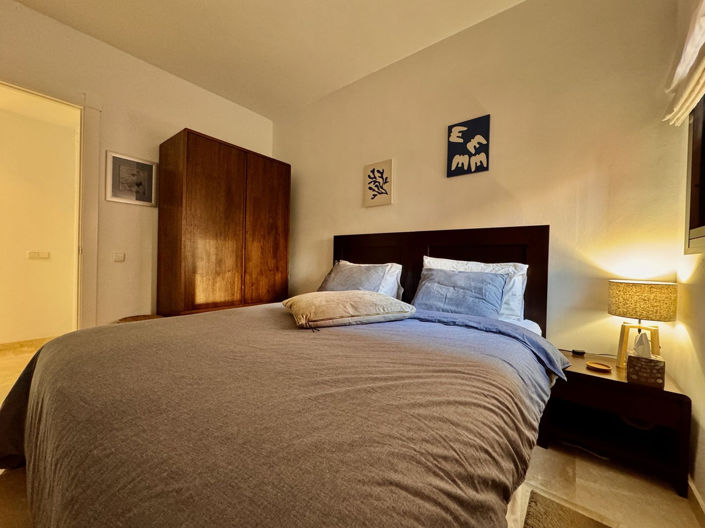 Image No.27-2 Bed Property for sale