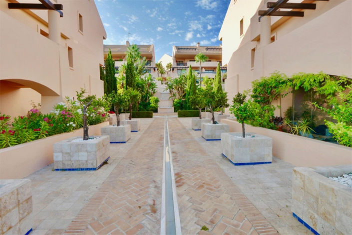 Image No.30-2 Bed Property for sale