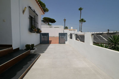 11-20939a0134ad724a8cb2a801094d15a4