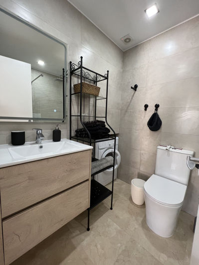 Image No.20-1 Bed Property for sale