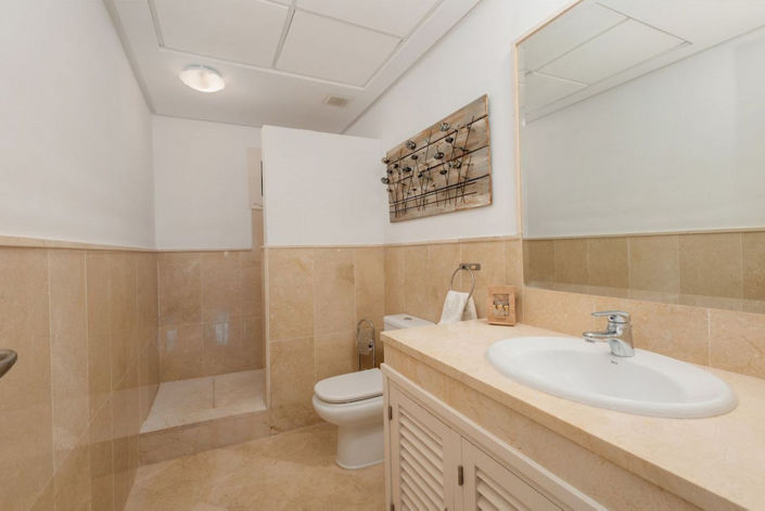 Image No.12-2 Bed Property for sale