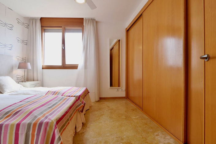 Image No.17-3 Bed Property for sale