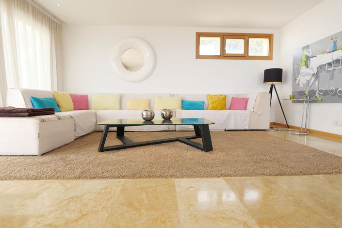 Image No.3-3 Bed Property for sale