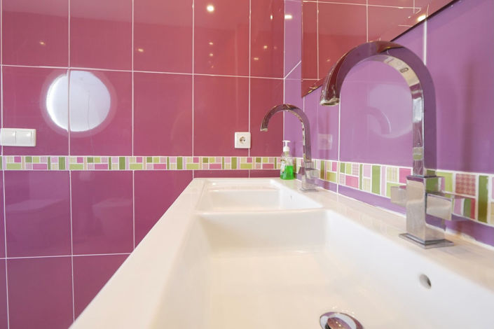 Image No.19-6 Bed Property for sale