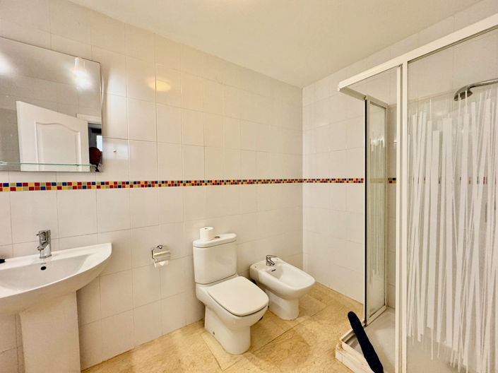 Image No.43-6 Bed Property for sale