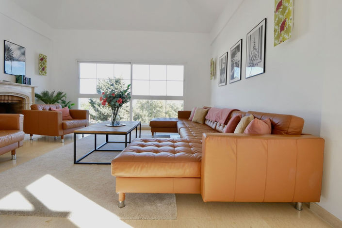 Image No.57-6 Bed Property for sale