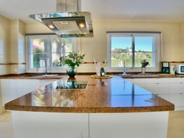 8-e64a9055bba3e77ac8aca3b893cdf826