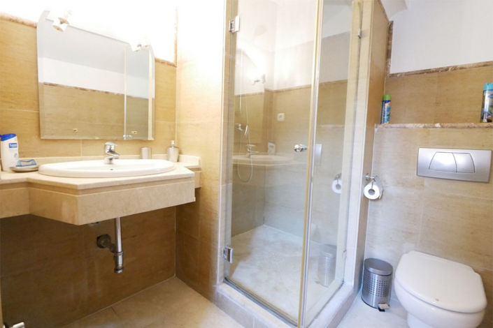 Image No.28-2 Bed Property for sale