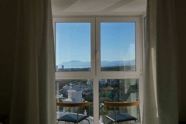 Image No.17-3 Bed Property for sale