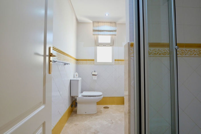 Image No.24-2 Bed Property for sale