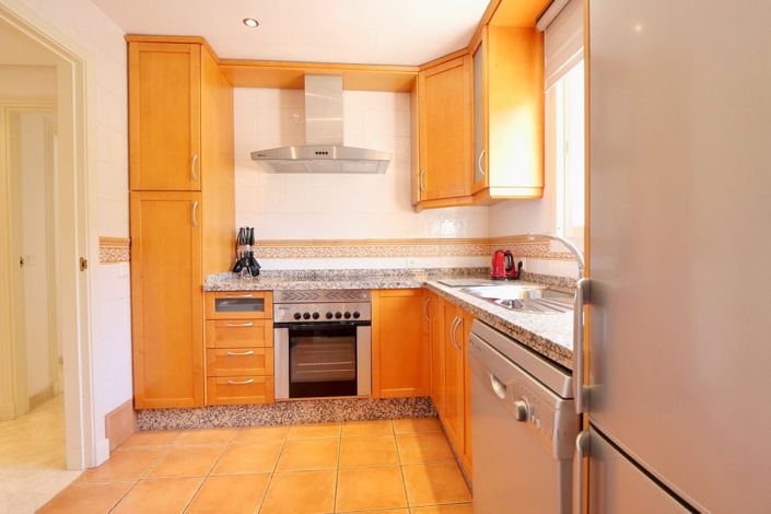 Image No.8-2 Bed Property for sale