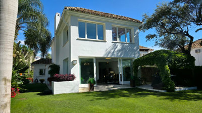 2-5bd7b9d04b45e33852eaf0ec6670150d