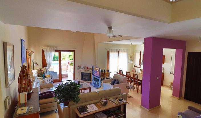 Image No.20-3 Bed Villa for sale