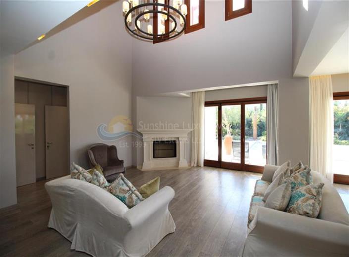 Image No.3-6 Bed Villa / Detached for sale