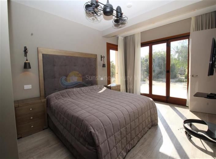 Image No.9-6 Bed Villa / Detached for sale