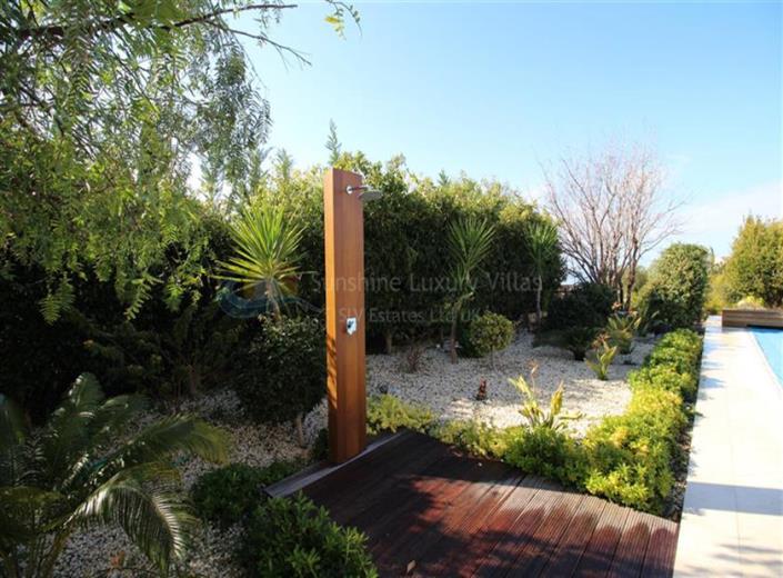 Image No.27-6 Bed Villa / Detached for sale