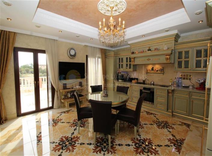 Image No.12-6 Bed Villa for sale